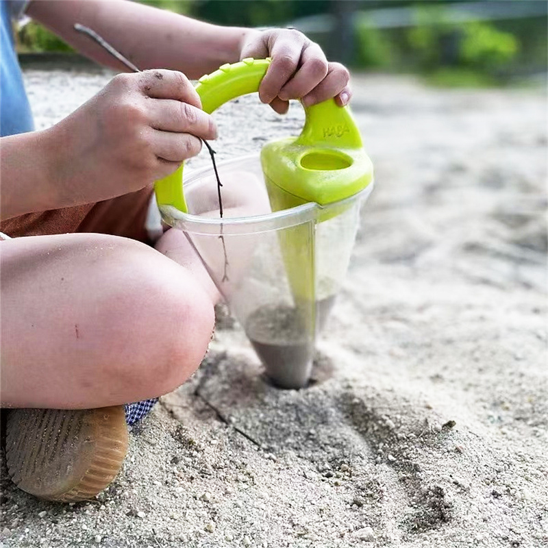 Dzieci na plaży myślą o zabawi – Kids Outdoor Activities recenzja i cena